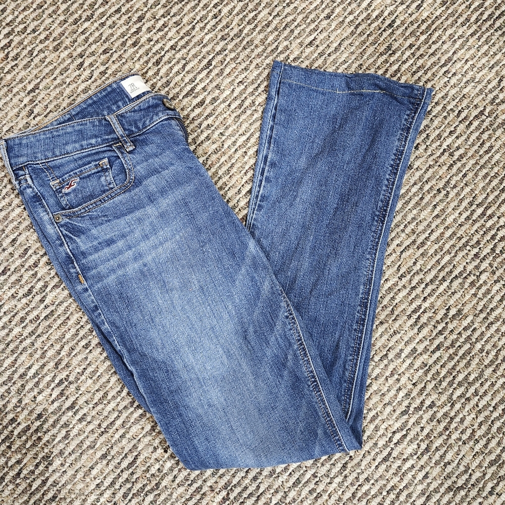 Women's Hollister Bootcut Jean 7R 28x33 Like New